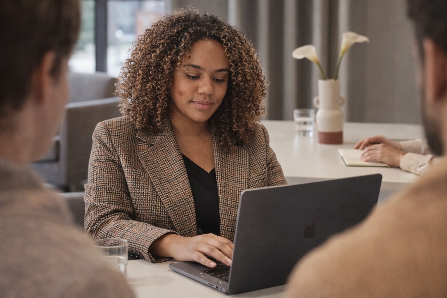 Naomi Zola — virtual assistant, freelance interim management assistent en HR adviseur